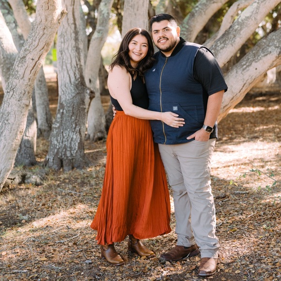 Meet your seller! - Picture 2 of 4